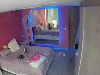 Casa Salsa Bedroom 5's Live Sex Cam Show