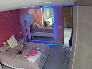 Casa Salsa Bedroom 5's Live Sex Cam Show