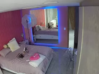 Casa Salsa Bedroom 5's Live Sex Cam Show