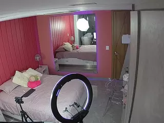 Casa Salsa Bedroom 5's Live Sex Cam Show