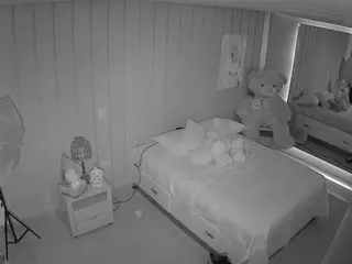 Casa Salsa Bedroom 5's Live Sex Cam Show