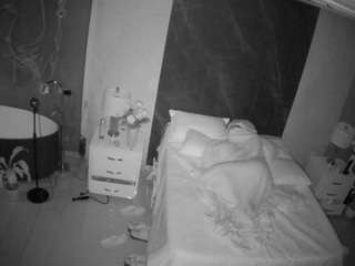 voyeurcam-casa-salsa-bedroom-6