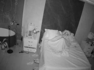 voyeurcam-casa-salsa-bedroom-6