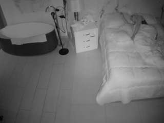 voyeurcam-casa-salsa-bedroom-6