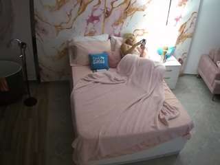 voyeurcam-casa-salsa-bedroom-6