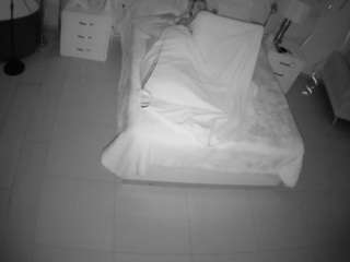 voyeurcam-casa-salsa-bedroom-6 live cam profile