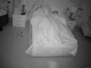 voyeurcam-casa-salsa-bedroom-6