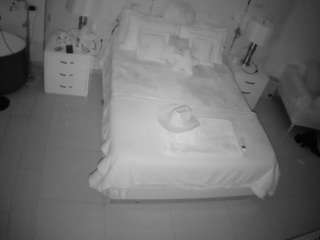 voyeurcam-casa-salsa-bedroom-6