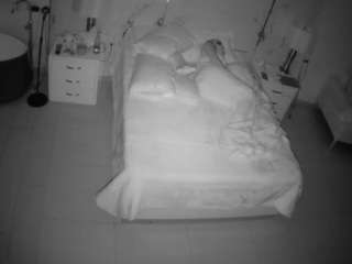 le modèle voyeurcam-casa-salsa-bedroom-6 est en webcam porno dans un show sur le site camsoda, il possède les tags suivants: amateur,flashing,hidden,hidden cam,no drinking,no smoking,pov,sexwebcam,voyeur,hd