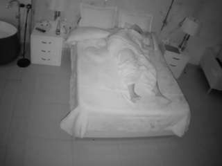 voyeurcam-casa-salsa-bedroom-6