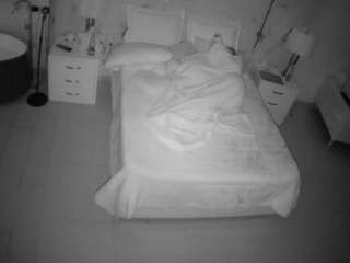 voyeurcam-casa-salsa-bedroom-6