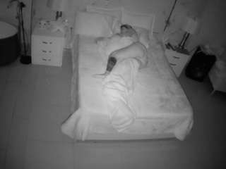 voyeurcam-casa-salsa-bedroom-6