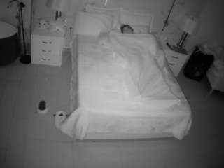 Este modelo está en vivo ahora. voyeurcam-casa-salsa-bedroom-6