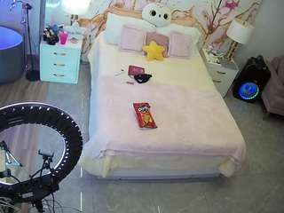 이 모델은 현재 라이브 중입니다. voyeurcam-casa-salsa-bedroom-6