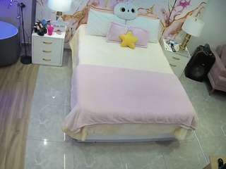 Acest model este live acum. voyeurcam-casa-salsa-bedroom-6