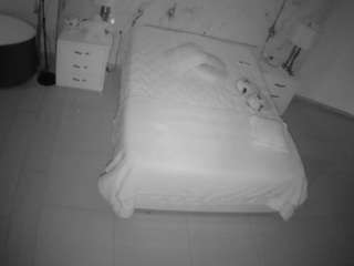 voyeurcam-casa-salsa-bedroom-6