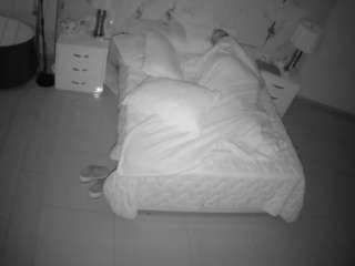 voyeurcam-casa-salsa-bedroom-6