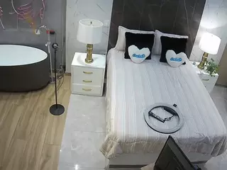 Casa Salsa Bedroom 6's Live Sex Cam Show