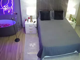 Casa Salsa Bedroom 6's Live Sex Cam Show