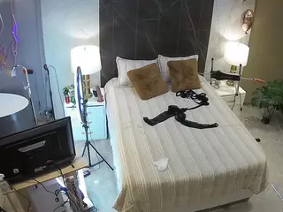 Casa Salsa Bedroom 6's Live Sex Cam Show
