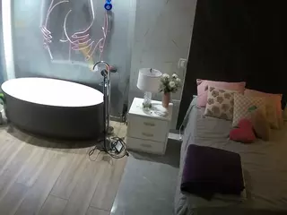 Casa Salsa Bedroom 6's Live Sex Cam Show