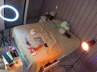 camsoda voyeurcam-casa-salsa-bedroom-7