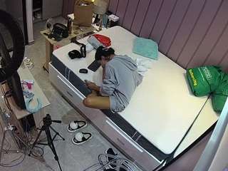 voyeurcam-casa-salsa-bedroom-7