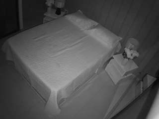voyeurcam-casa-salsa-bedroom-7