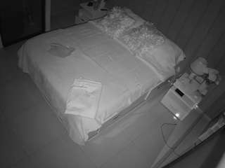 voyeurcam-casa-salsa-bedroom-7