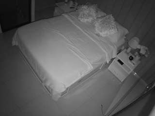 voyeurcam-casa-salsa-bedroom-7 camsoda