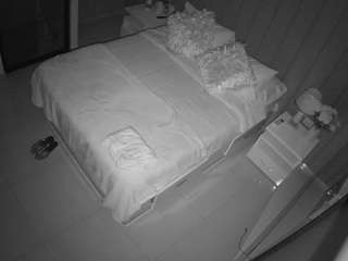 voyeurcam-casa-salsa-bedroom-7