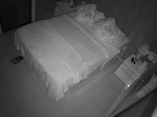 voyeurcam-casa-salsa-bedroom-7 camsoda