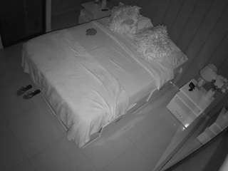 voyeurcam-casa-salsa-bedroom-7 camsoda