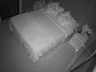 voyeurcam-casa-salsa-bedroom-7