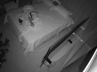 voyeurcam-casa-salsa-bedroom-7