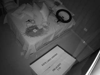 voyeurcam-casa-salsa-bedroom-7