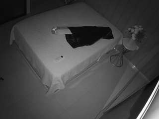 voyeurcam-casa-salsa-bedroom-7