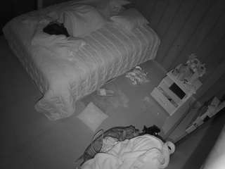voyeurcam-casa-salsa-bedroom-7