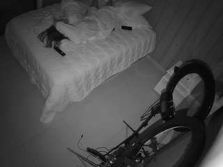 voyeurcam-casa-salsa-bedroom-7