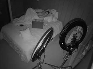 voyeurcam-casa-salsa-bedroom-7