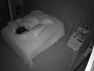voyeurcam-casa-salsa-bedroom-7