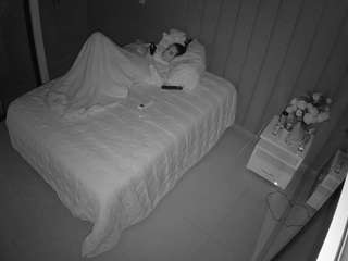 voyeurcam-casa-salsa-bedroom-7