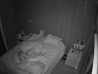 voyeurcam-casa-salsa-bedroom-7