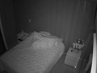 voyeurcam-casa-salsa-bedroom-7