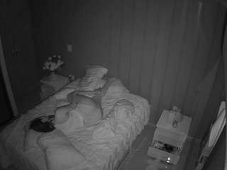 voyeurcam-casa-salsa-bedroom-7