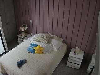 voyeurcam-casa-salsa-bedroom-7