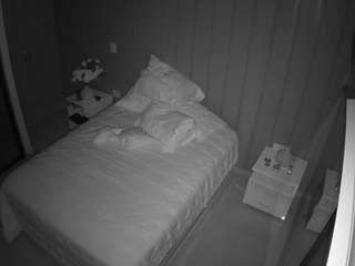 voyeurcam-casa-salsa-bedroom-7