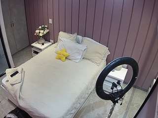 यह मॉडल अभी लाइव है. voyeurcam-casa-salsa-bedroom-7