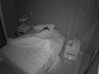voyeurcam-casa-salsa-bedroom-7