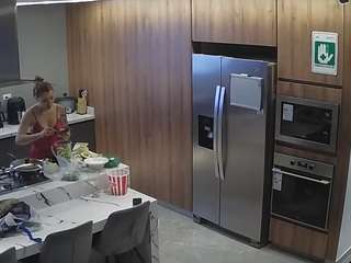 camsoda voyeurcam-casa-salsa-kitchen